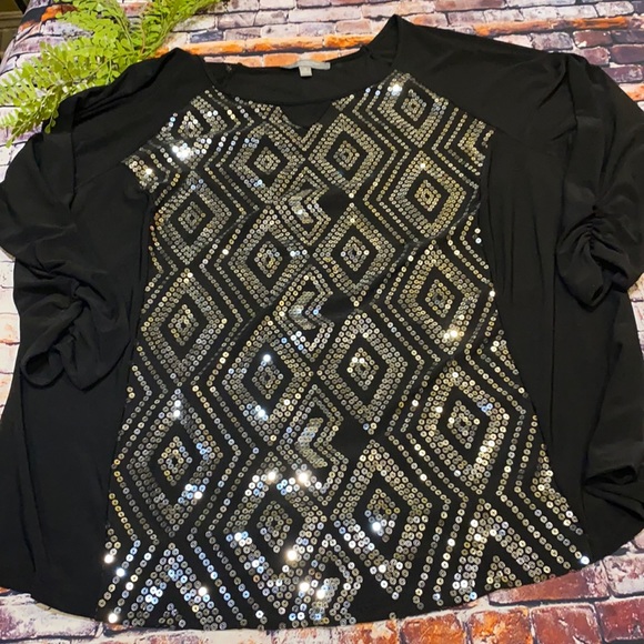 Sequin Diamond Pattern Tunic top with Ruched 3/4 sleeves by NY collection. - Picture 1 of 6